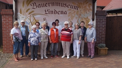Treffen vor dem Bauernmuseum in Lindena